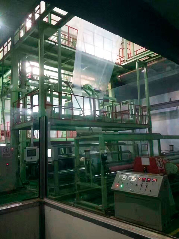 集裝箱液態(tài)包裝膜、噸袋設(shè)備